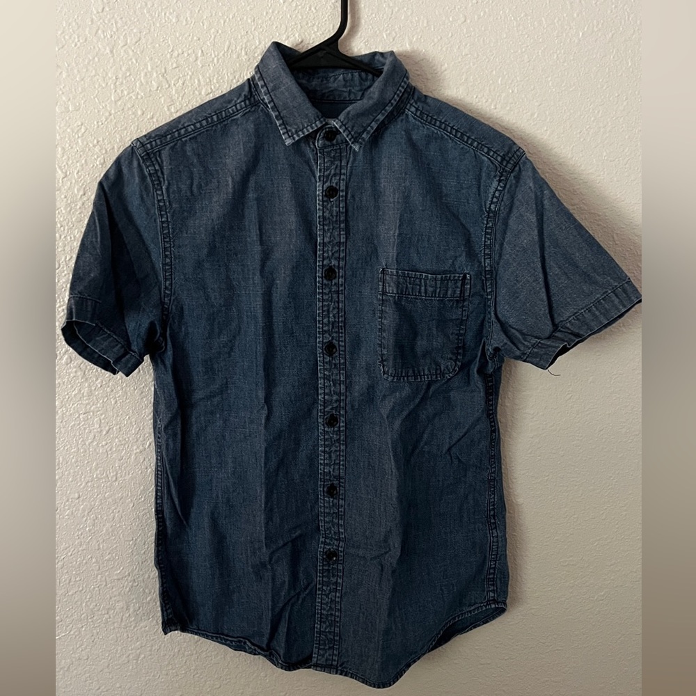 Men’s Denim Short-Sleeve Button-Down